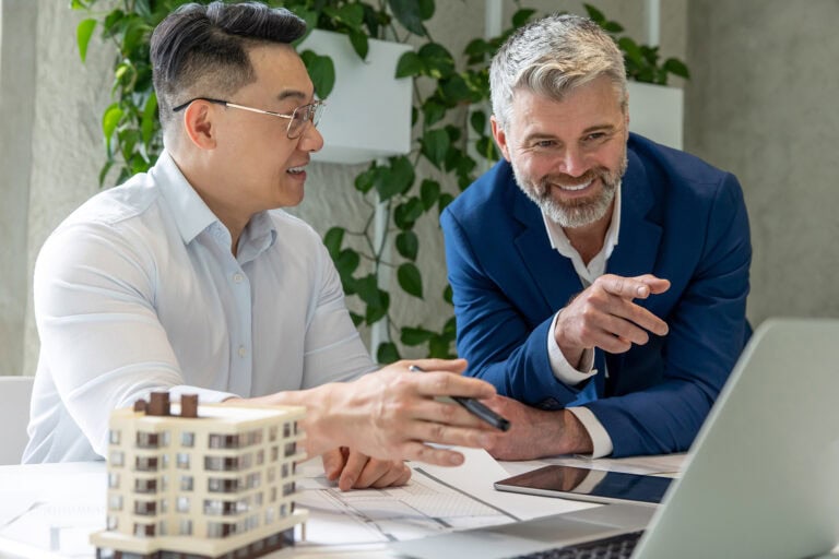 Manfred Schenk Bewertungen: Vom Bebauungsplan bis zur Objektverwaltung